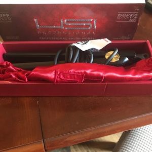HSI professional flat iron